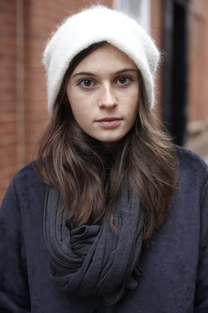 Uniqlo: Uniqlooks — commercial, fashion and portrait photograph in London, UK, frame 40 of 49.